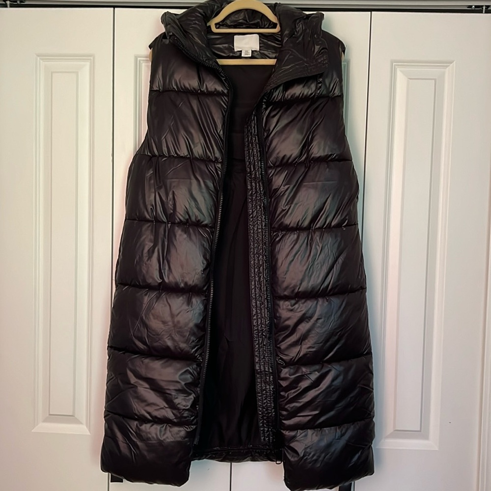 H&M knee length puffer vest with hood